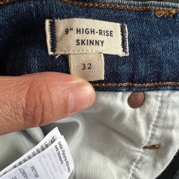 Madewell 9” High Rise  Skinny Jeans in York Wash: Rip and Repair Edition NWT - Picture 9 of 13